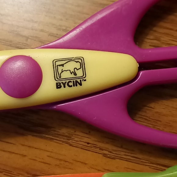 💋2/$20 Craft scissors - Picture 2 of 7